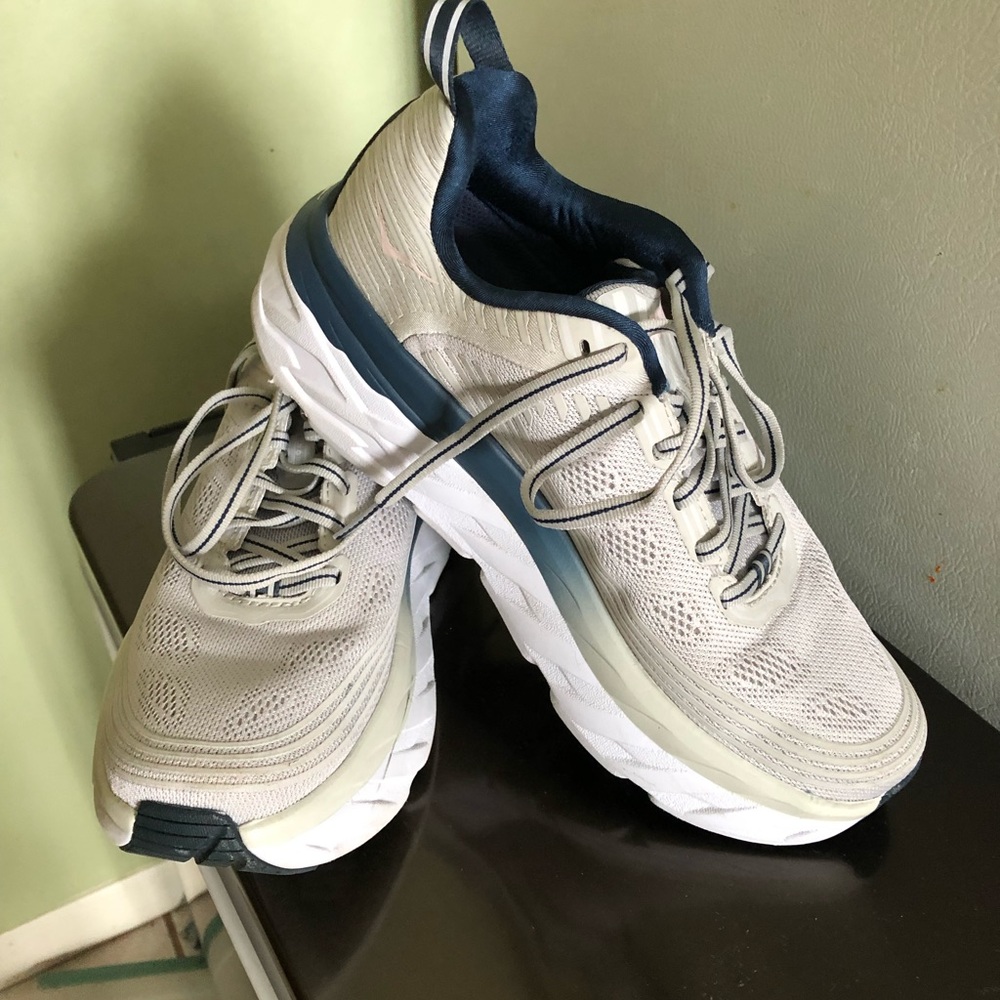 Hoka One Sz 7 hardly worn